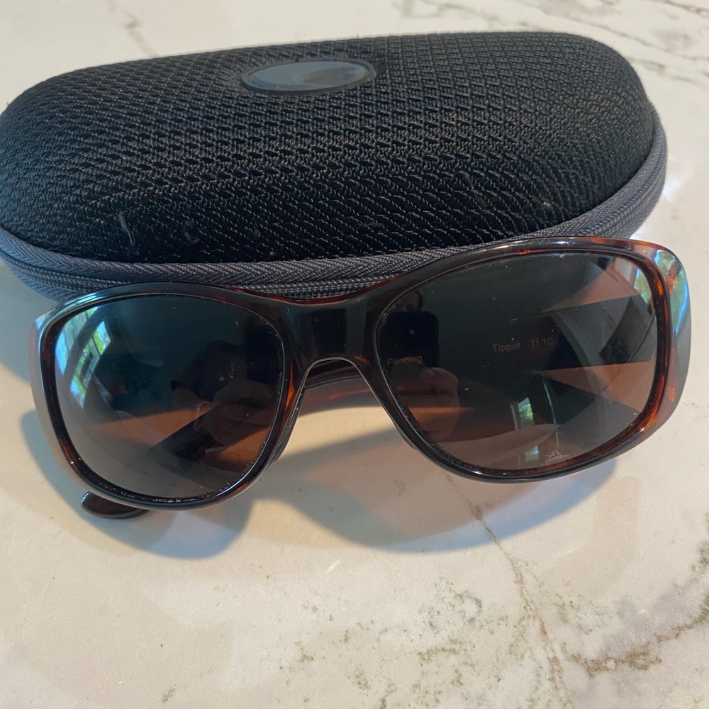 Stylish Tortoise Shell Sunglasses